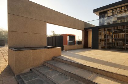 House Between Walls | Reasoning Instincts Architecture Studio – RIAS