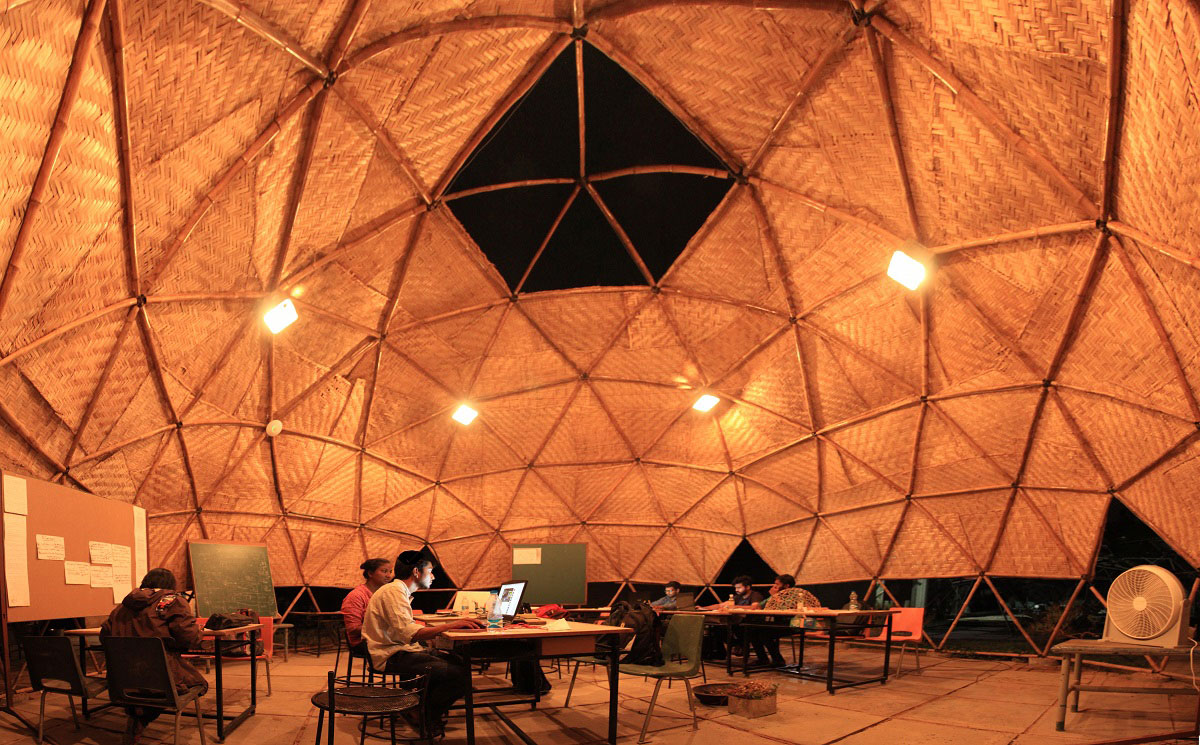 Architects & Designers at COVID-19 frontline : Isolation Cells developed by CHHAT, an architecture students initiative