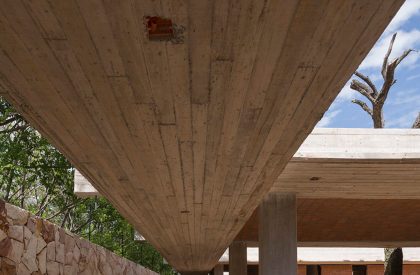 Patios House | Equipo de Arquitectura and José Cubilla