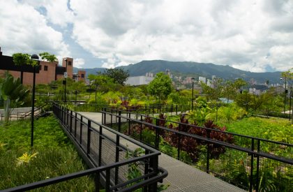 Parques del Rio Medellín (Medellin river park) | Cauce Arquitectura del Paisaje + Juan David Hoyos