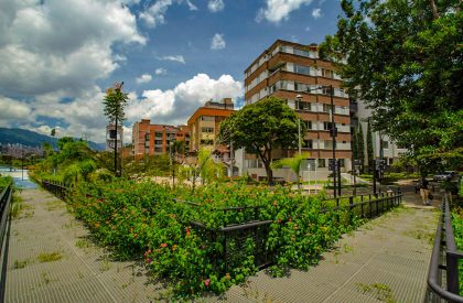Parques del Rio Medellín (Medellin river park) | Cauce Arquitectura del Paisaje + Juan David Hoyos