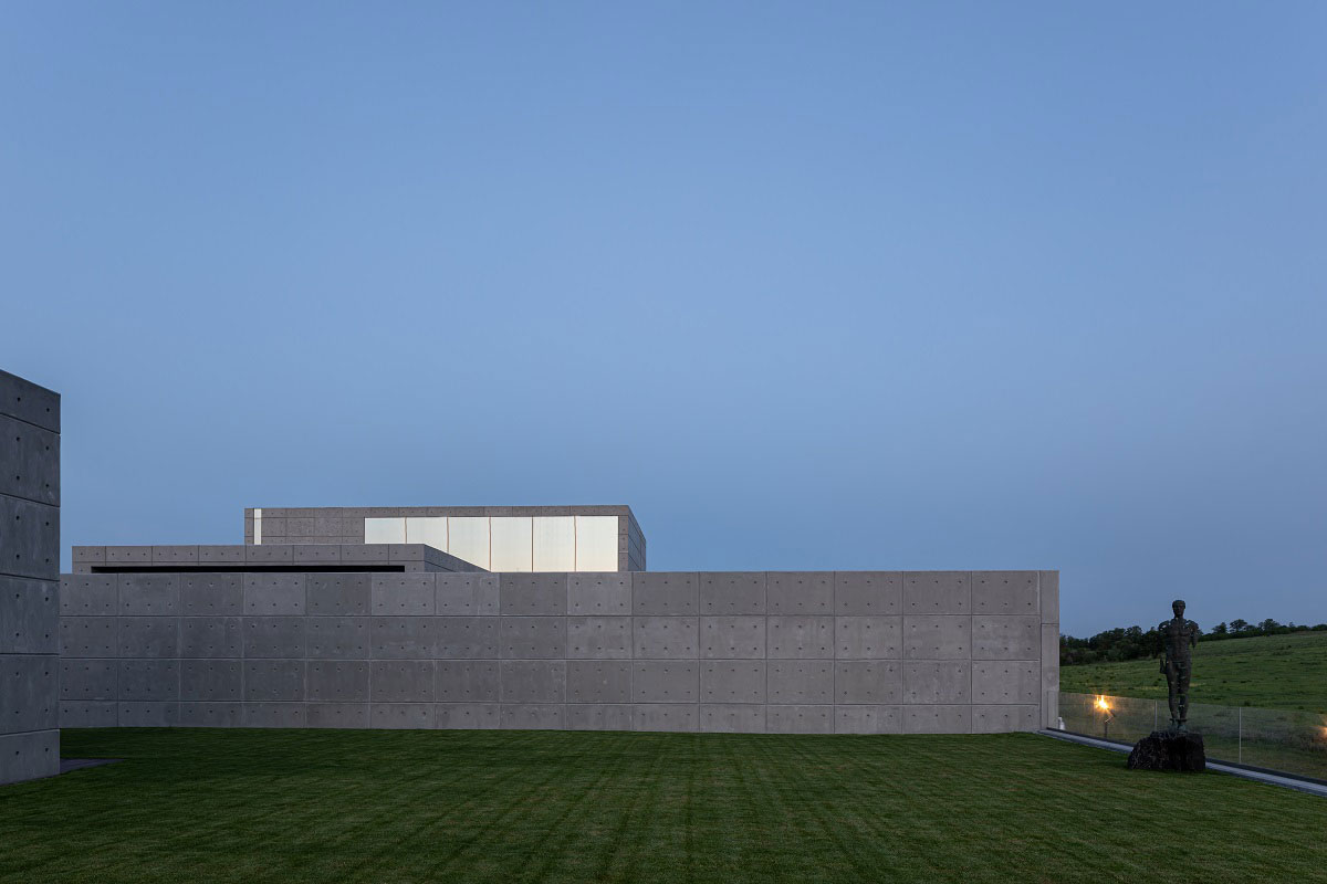 Futago House – Twin House | Sergey Makhno Architects