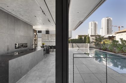 The Concrete Home | Dan and Hila Israelevitz Architects