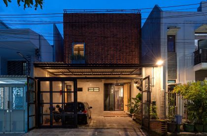 Trapezioma (Trapezoidal Brick + Omah (house)) | Andyrahman Architect