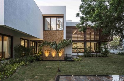L House | tHE gRID Architects