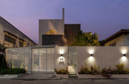 Mit Chit House | Looklen Architects