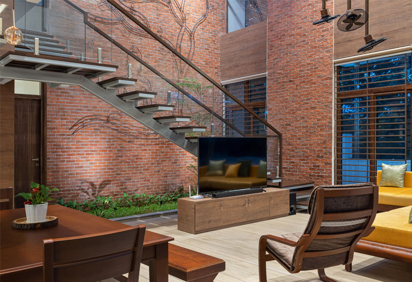 The Courtyard House | Jibu and Thomas Architects