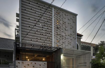 Binary Boarding house | Andyrahman Architect