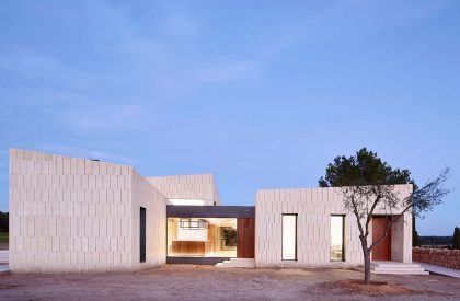 Stone Clubhouse | GRAS Arquitectos