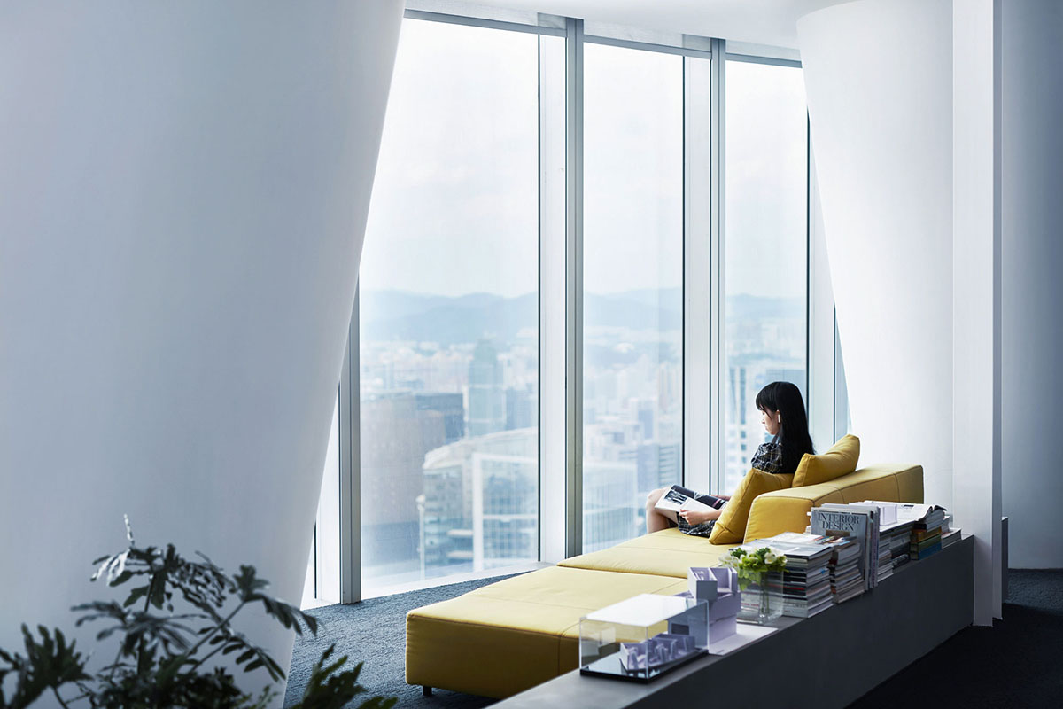 Guangzhou IFC Tower – F52 Office | Evans Lee Interiors Ltd
