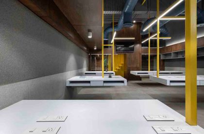 Suspended Office | DIG Architects