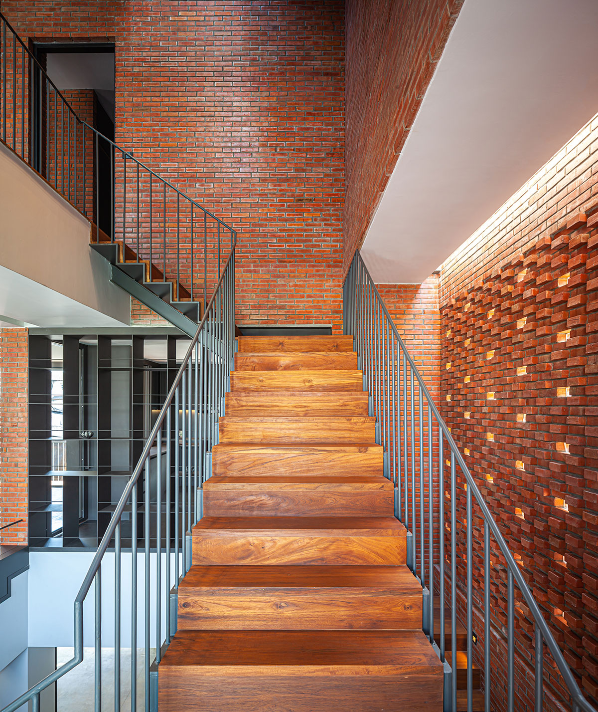 High Brick House | STUDIO MITI