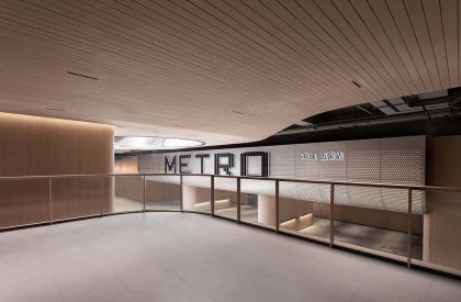 Metro Station Passage at Vanke Wonderland | TOMO DESIGN