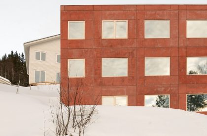 House in red concrete | Sanden+Hodnekvam Architects