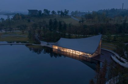 Chengdu Xinglong Lake CITIC Bookstore | Muda Architects