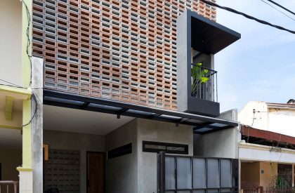 6 X 8 House | Andyrahman Architect