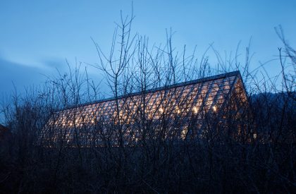 Kloboucká lesní Headquarters | Mjölk architekti