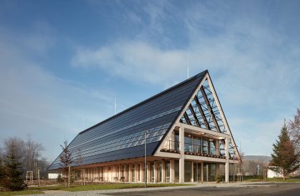 Kloboucká lesní Headquarters | Mjölk architekti