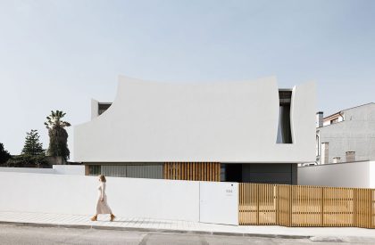 Casa “Pátios de Pétalas” | Sandra Micaela Casinha Atelier