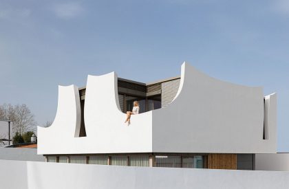 Casa “Pátios de Pétalas” | Sandra Micaela Casinha Atelier