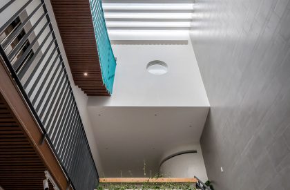 House with Blue Bridge | Story Architecture