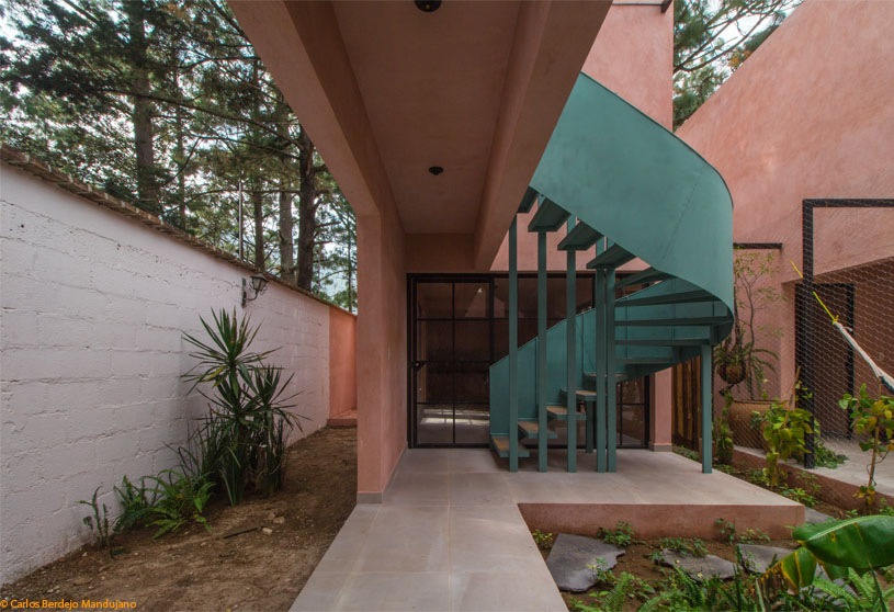 Villa Luciérnagas | Apaloosa Estudio de Arquitectura y Diseño + Valdez arquitectos