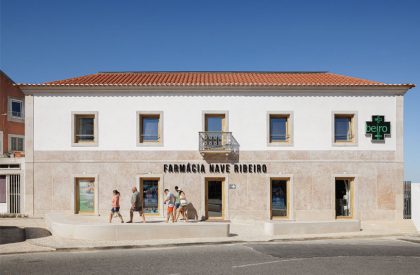 NR Pharmacy | Esquissos – Arquitectura e Consultoria