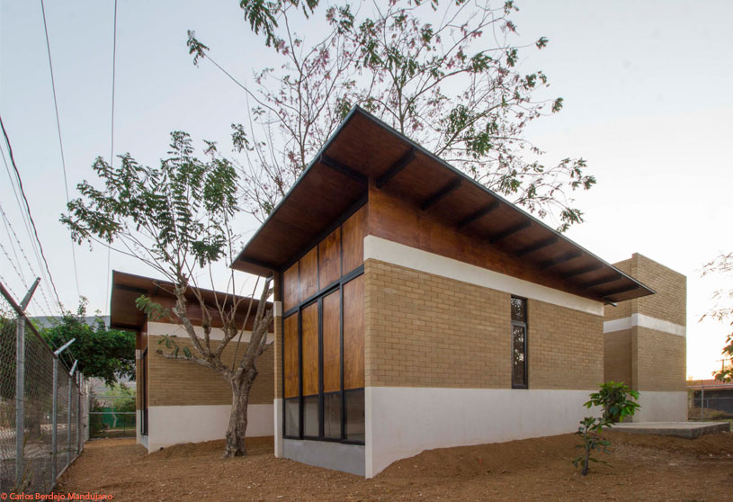 Casa Salvador | Apaloosa Estudio de Arquitectura y Diseño +  Walter Flores Arquitecto
