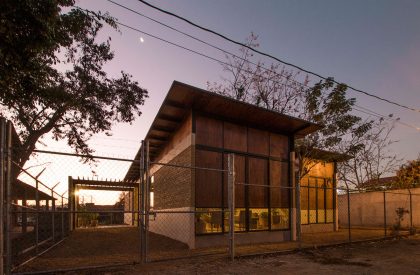 Casa Salvador | Apaloosa Estudio de Arquitectura y Diseño + Walter Flores Arquitecto
