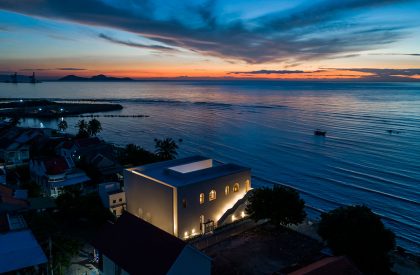 Santo by the sea Villa | Pham Huu Son Architects
