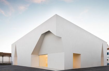 Meeting Centre in Grândola | Aires Mateus